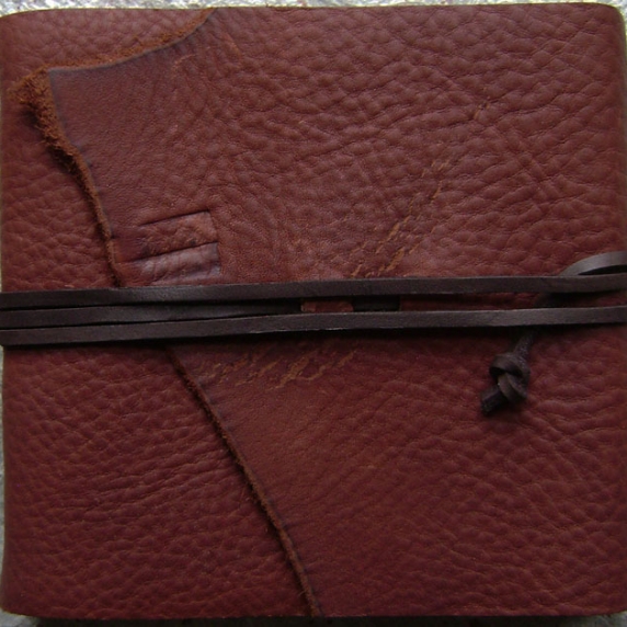 distressed leather journal dsc03173.jpg